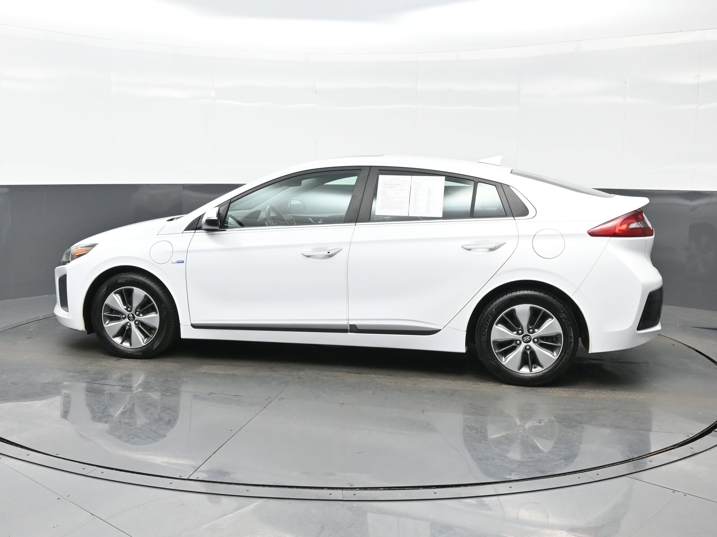 Used 2018 Hyundai Ioniq Limited w/ Ultimate Package 02 image 3