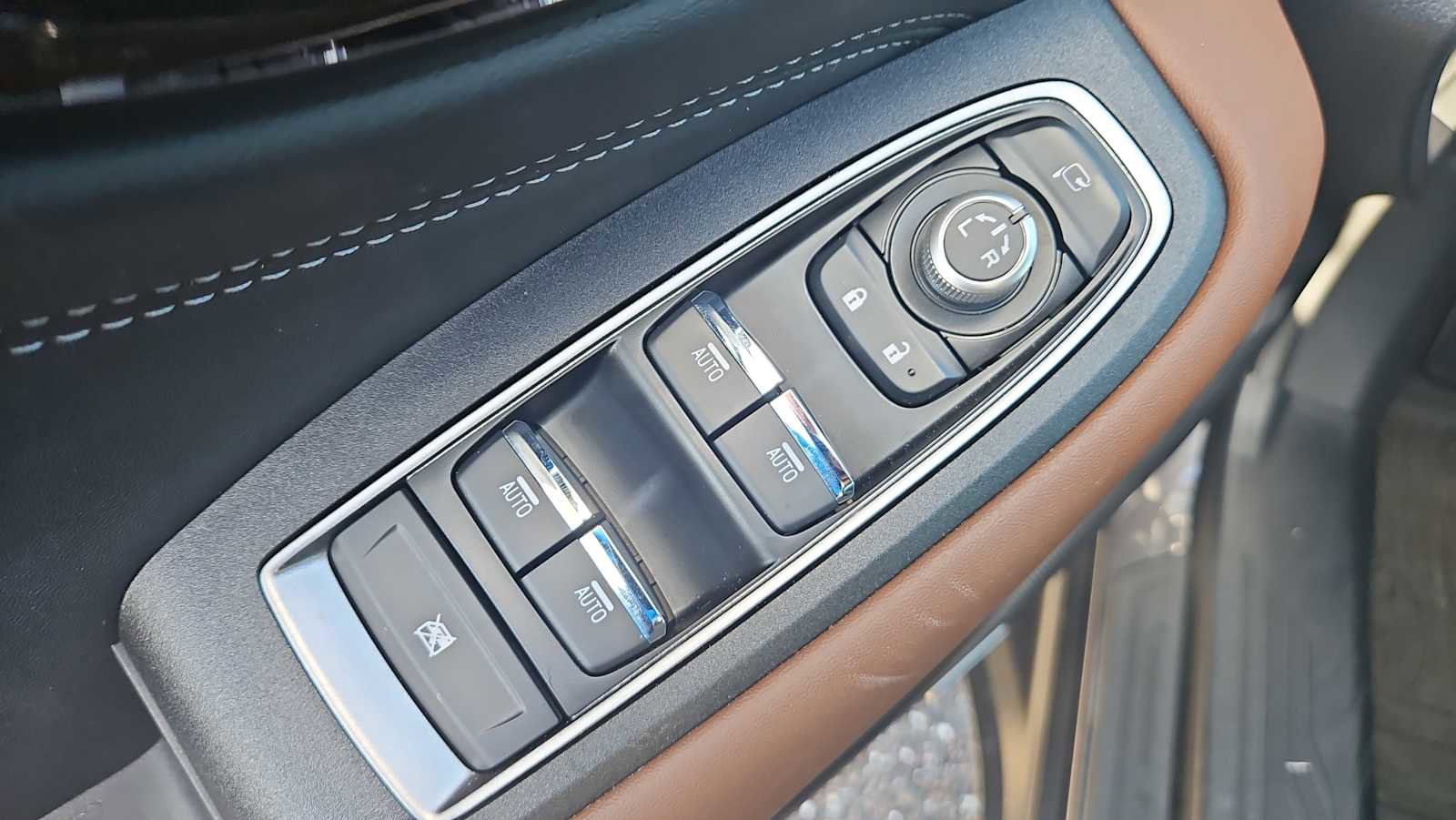 Used 2025 Subaru Outback Touring XT w/ Popular Package #2 image 15