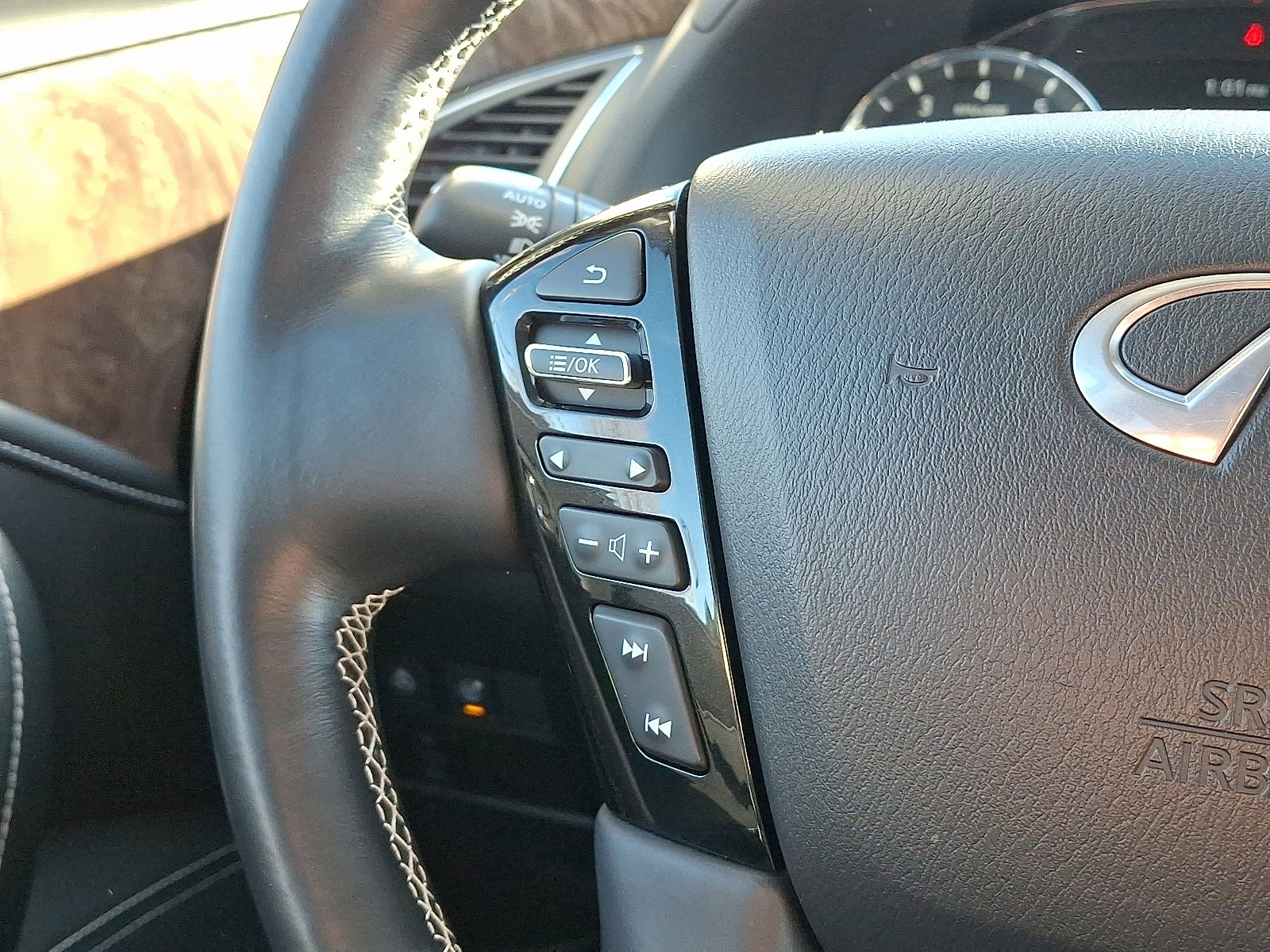 Certified 2024 INFINITI QX80 Premium Select w/ Cargo Package image 22