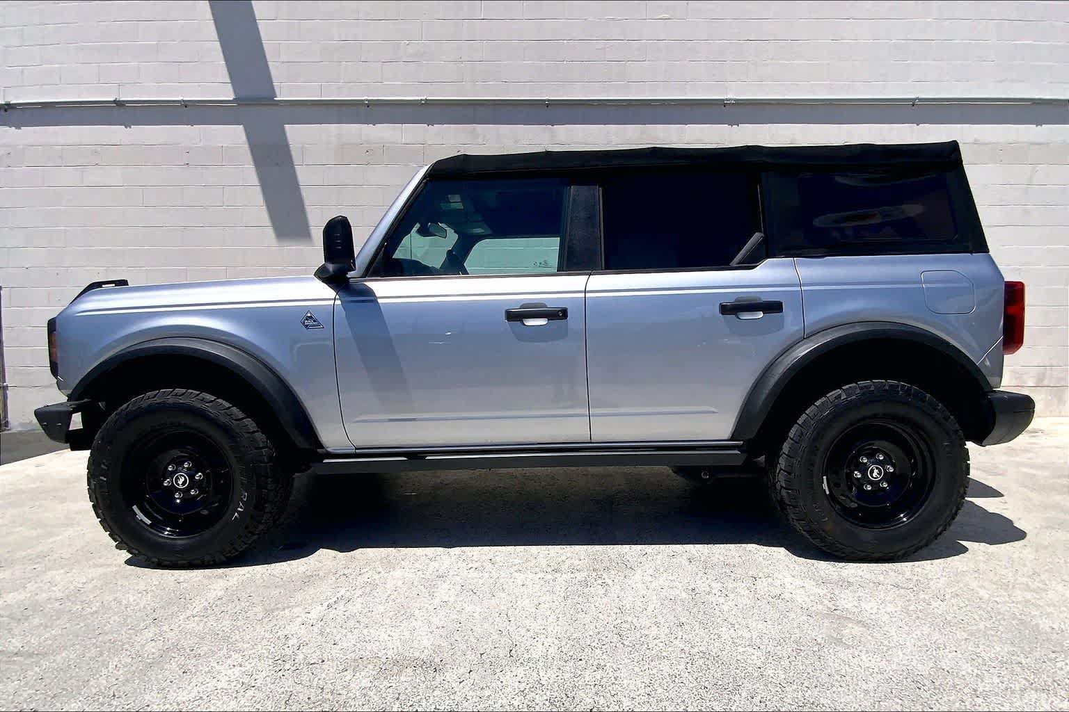 Used 2022 Ford Bronco Black Diamond AWD/4WD image 3