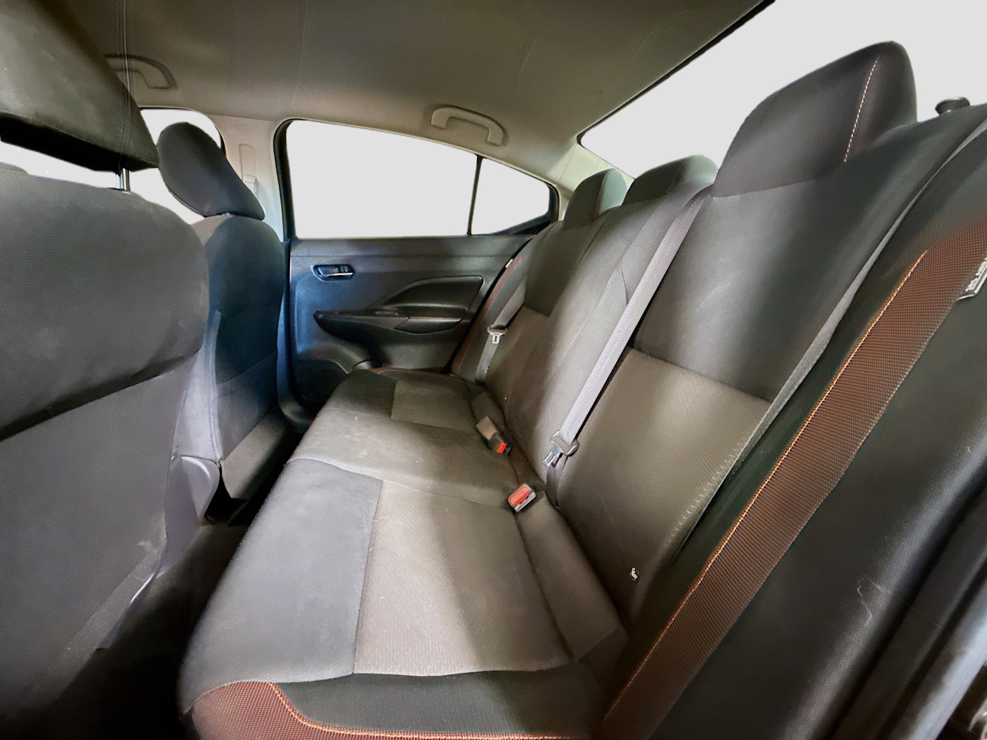 Used 2020 Nissan Versa SR image 25