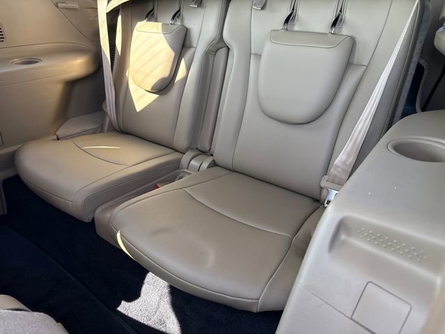 Used 2011 Toyota Highlander Limited w/ Tow Pkg FWD image 19
