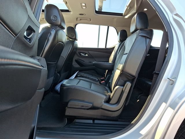 Used 2019 Chevrolet Traverse Premier w/ LPO, Blackout Package AWD/4WD image 13