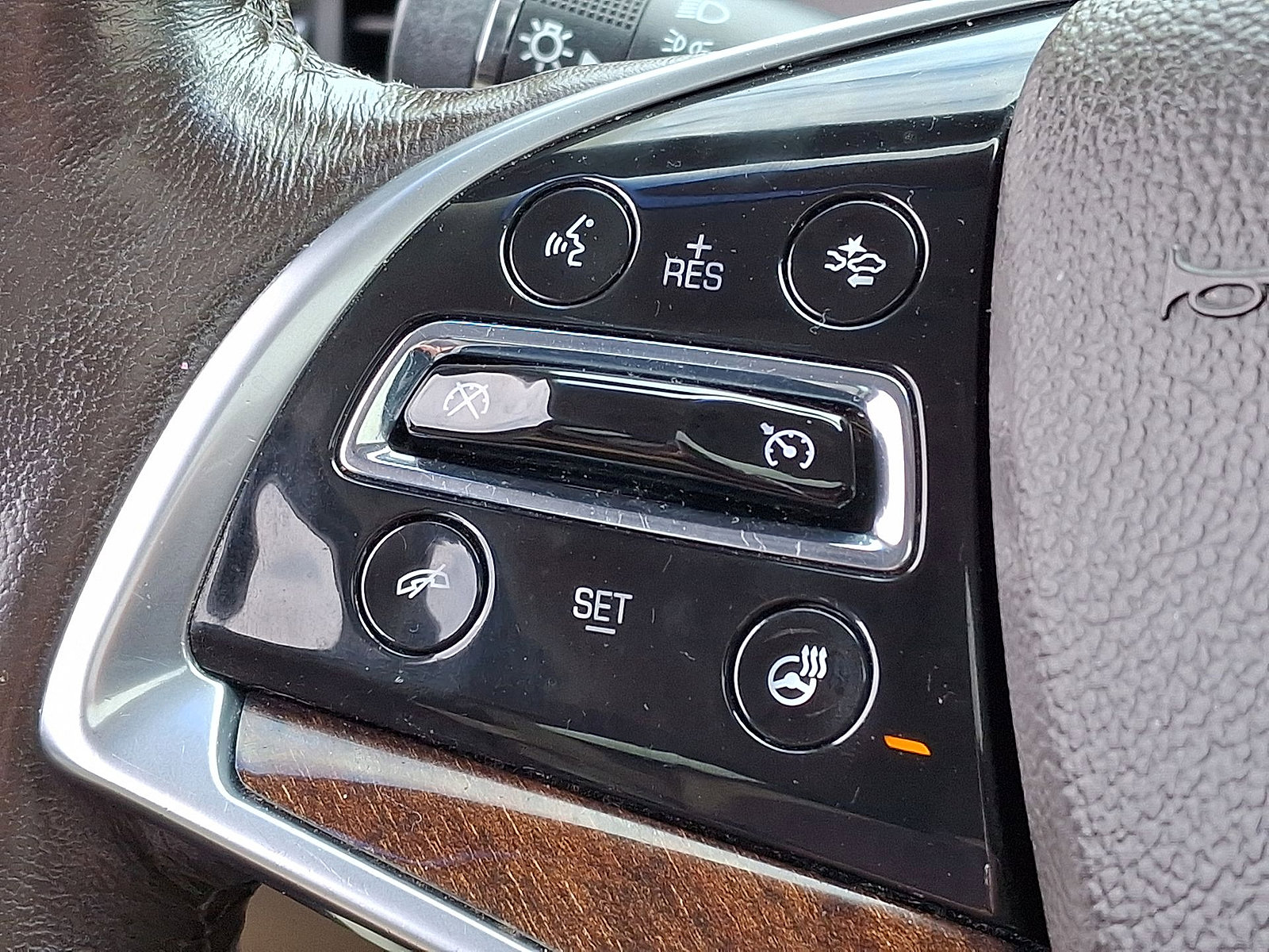 Used 2015 Cadillac XTS Luxury w/ Driver Awareness Package FWD image 16