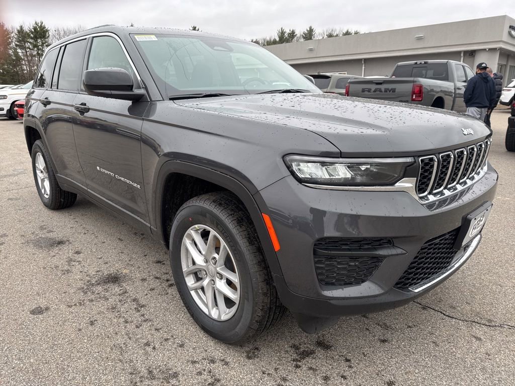 New 2026 Jeep Grand Cherokee Laredo image 7