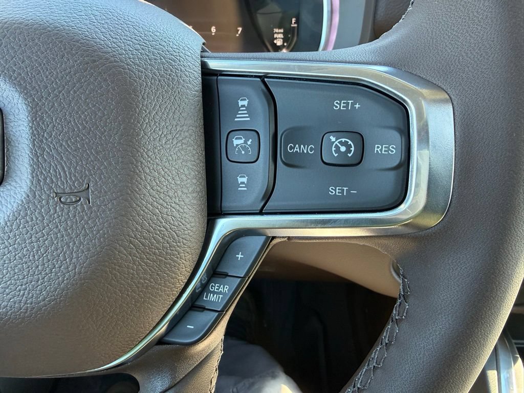 New 2026 RAM 3500 Laramie AWD/4WD image 18