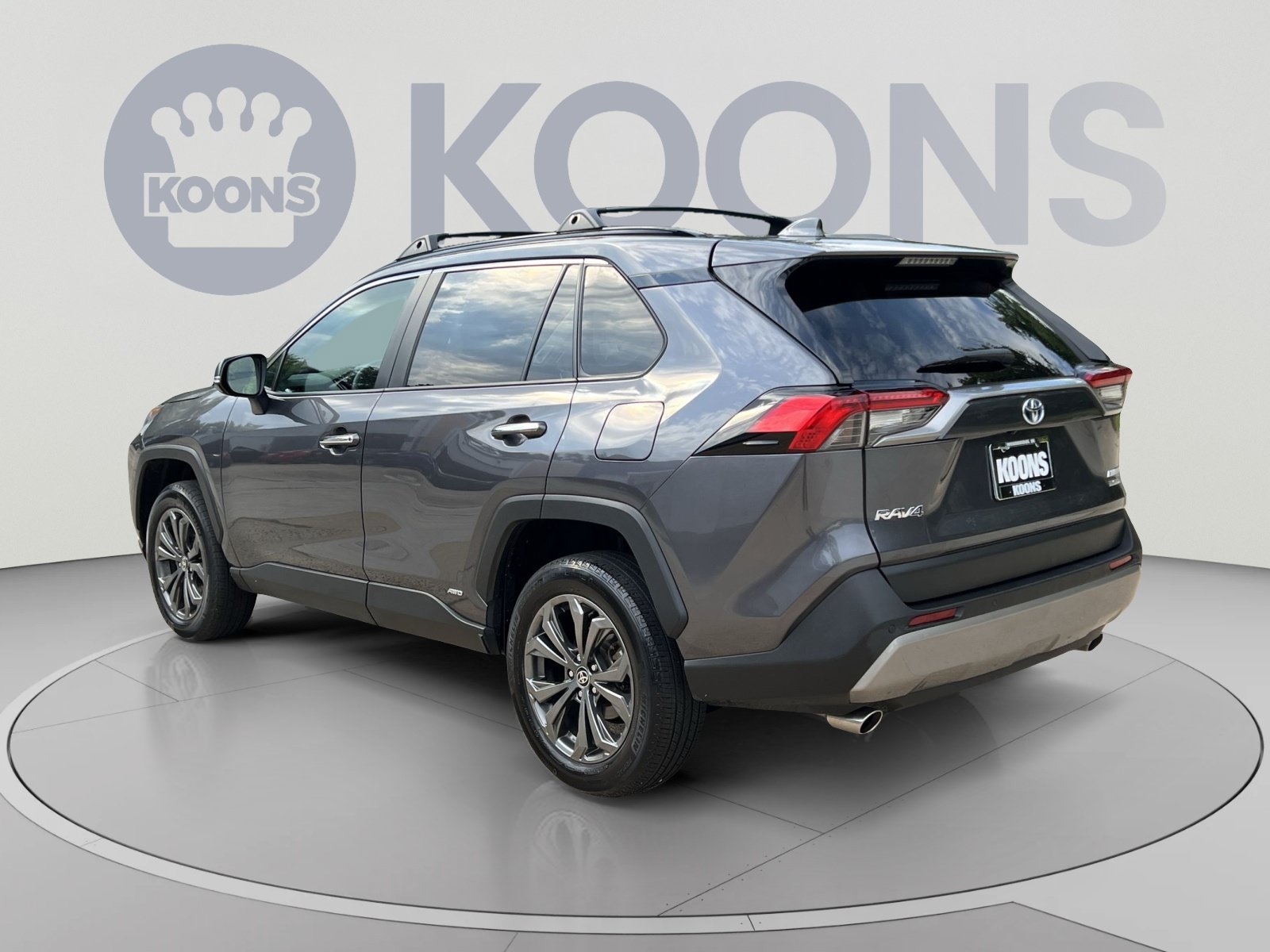 Used 2024 Toyota RAV4 Limited w/ Advanced Technology Package AWD/4WD image 4