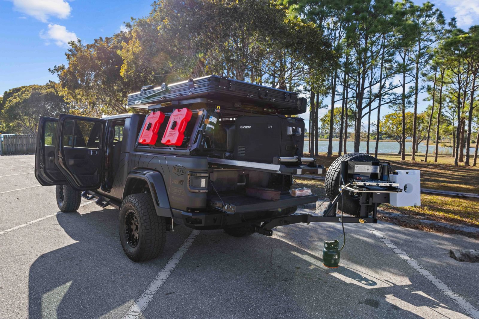Used 2020 Jeep Gladiator Sport AWD/4WD image 18