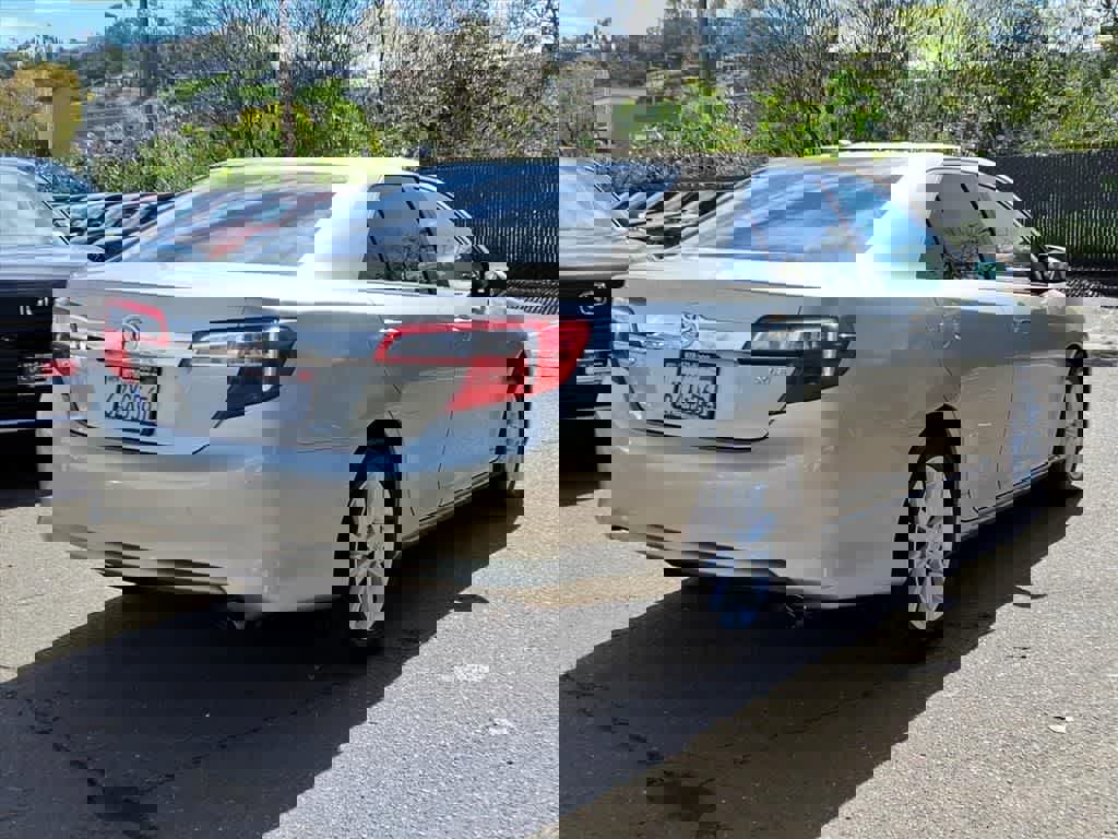 Used 2013 Toyota Camry XLE w/ Leather Pkg image 4