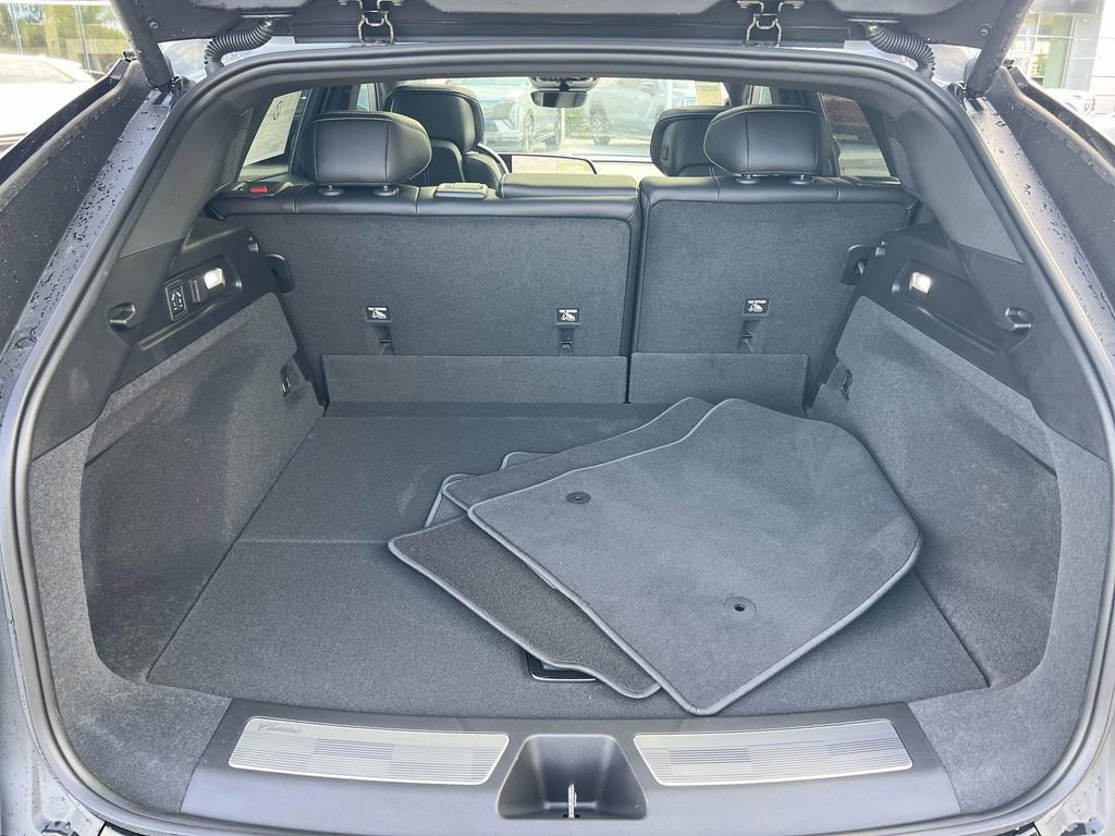 New 2025 Cadillac Lyriq Sport image 32