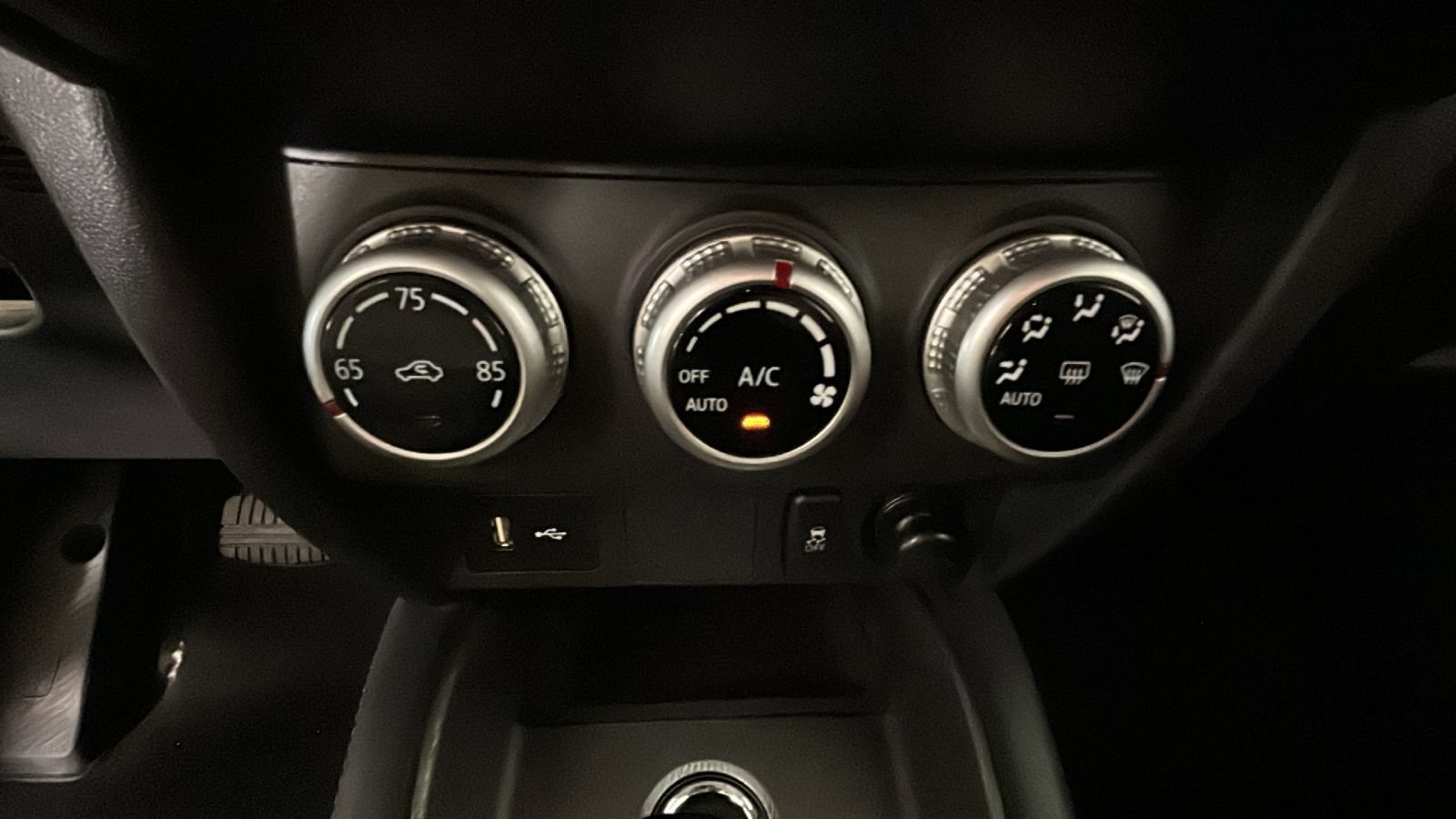 Used 2022 Mitsubishi Outlander Sport ES AWD/4WD image 24