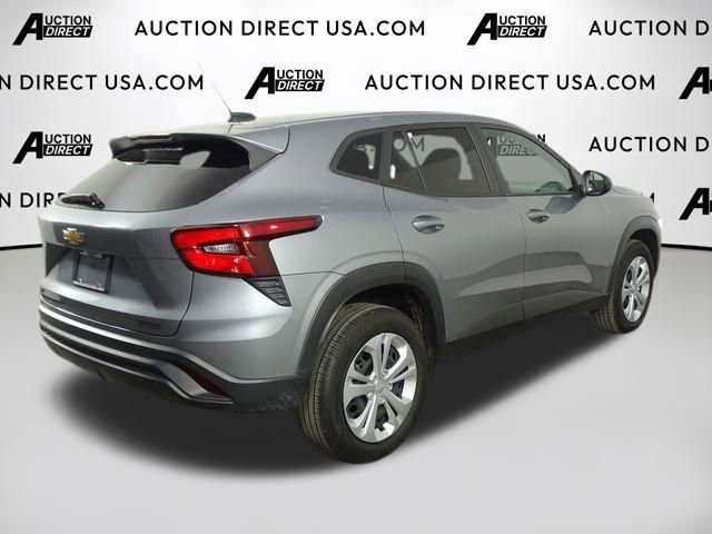 Used 2024 Chevrolet Trax LS image 44