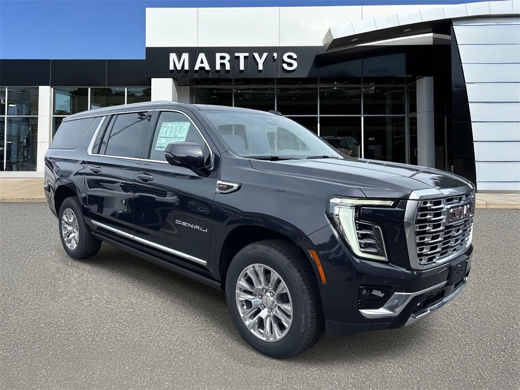 New 2025 GMC Yukon XL Denali w/ Sun & Power Step Package