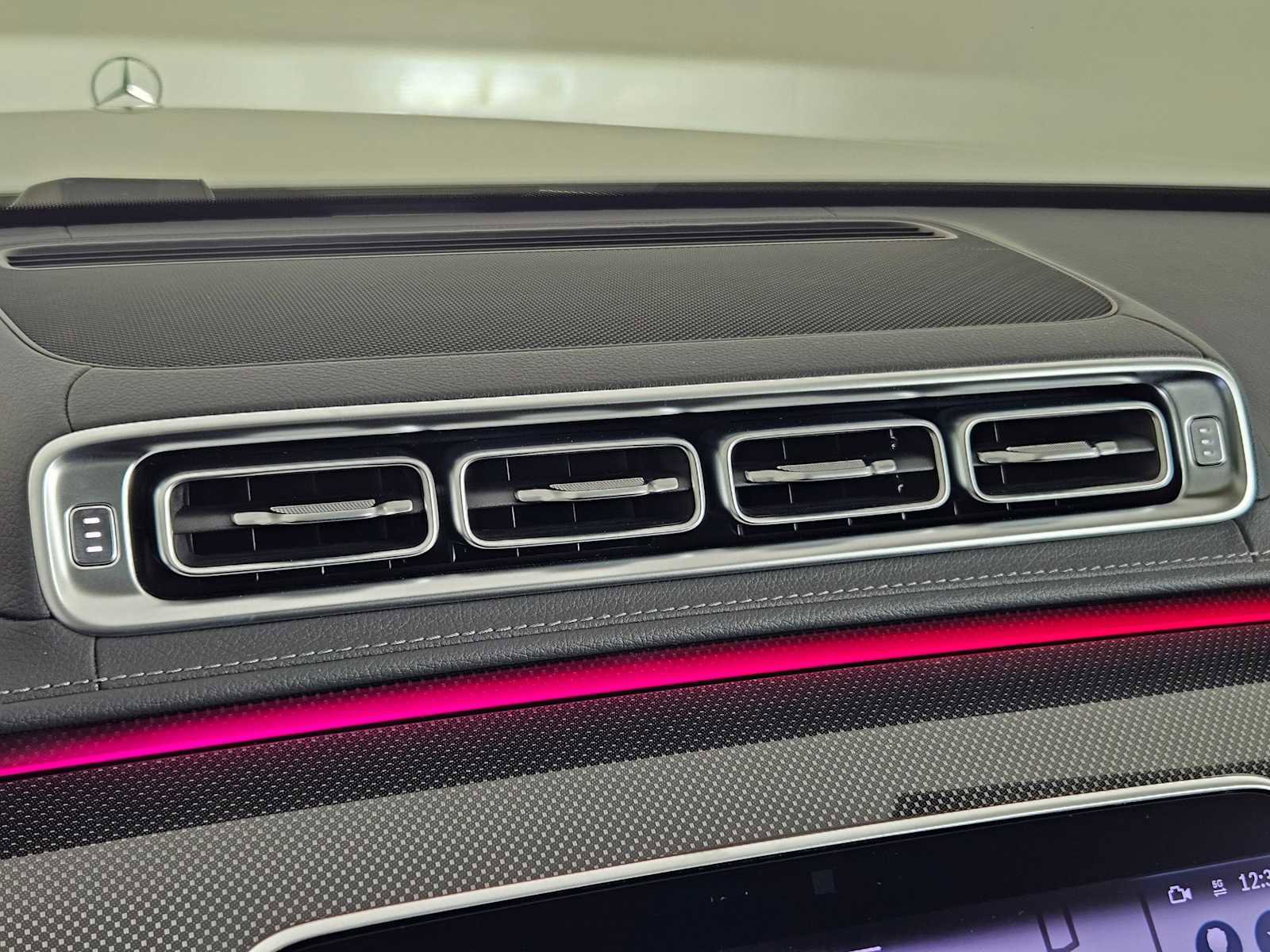 New 2025 Mercedes-Benz S 580e 4MATIC Sedan image 40