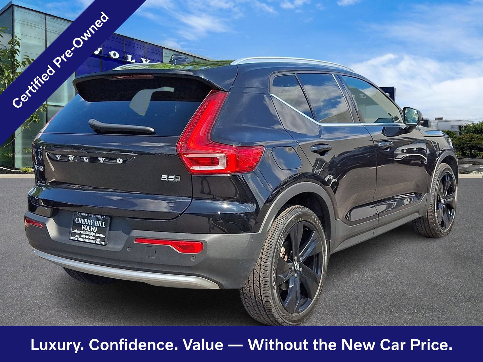 Certified 2024 Volvo XC40 B5 Plus w/ Climate Package AWD/4WD image 7