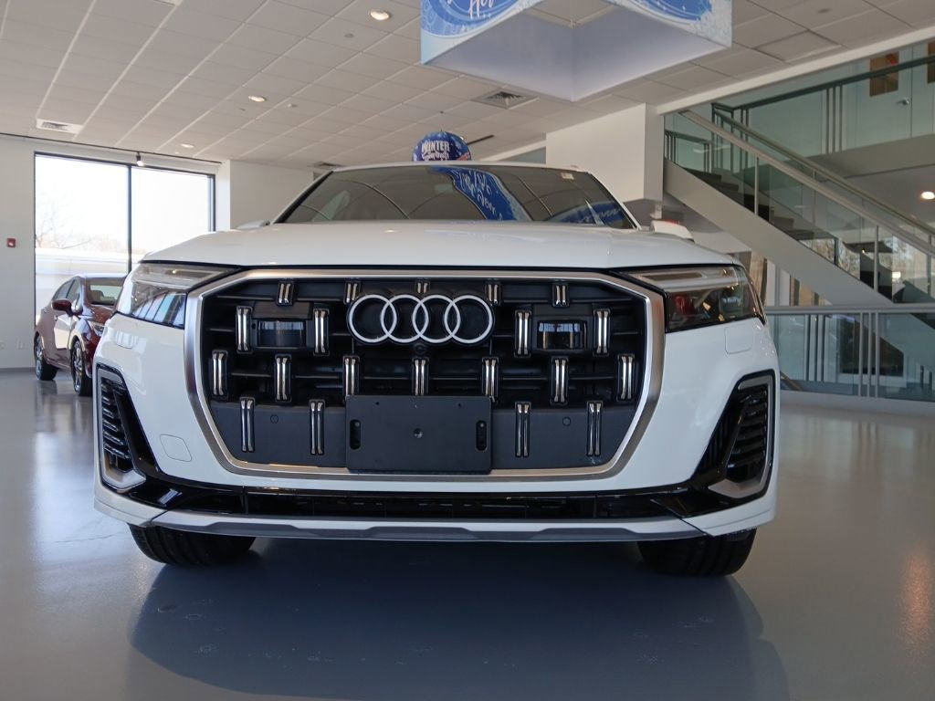 Used 2025 Audi Q7 3.0T Premium Plus image 7