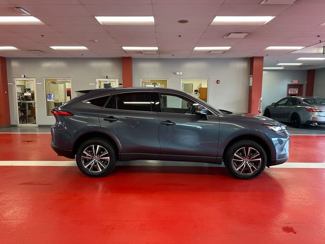 Certified 2023 Toyota Venza LE AWD/4WD image 3
