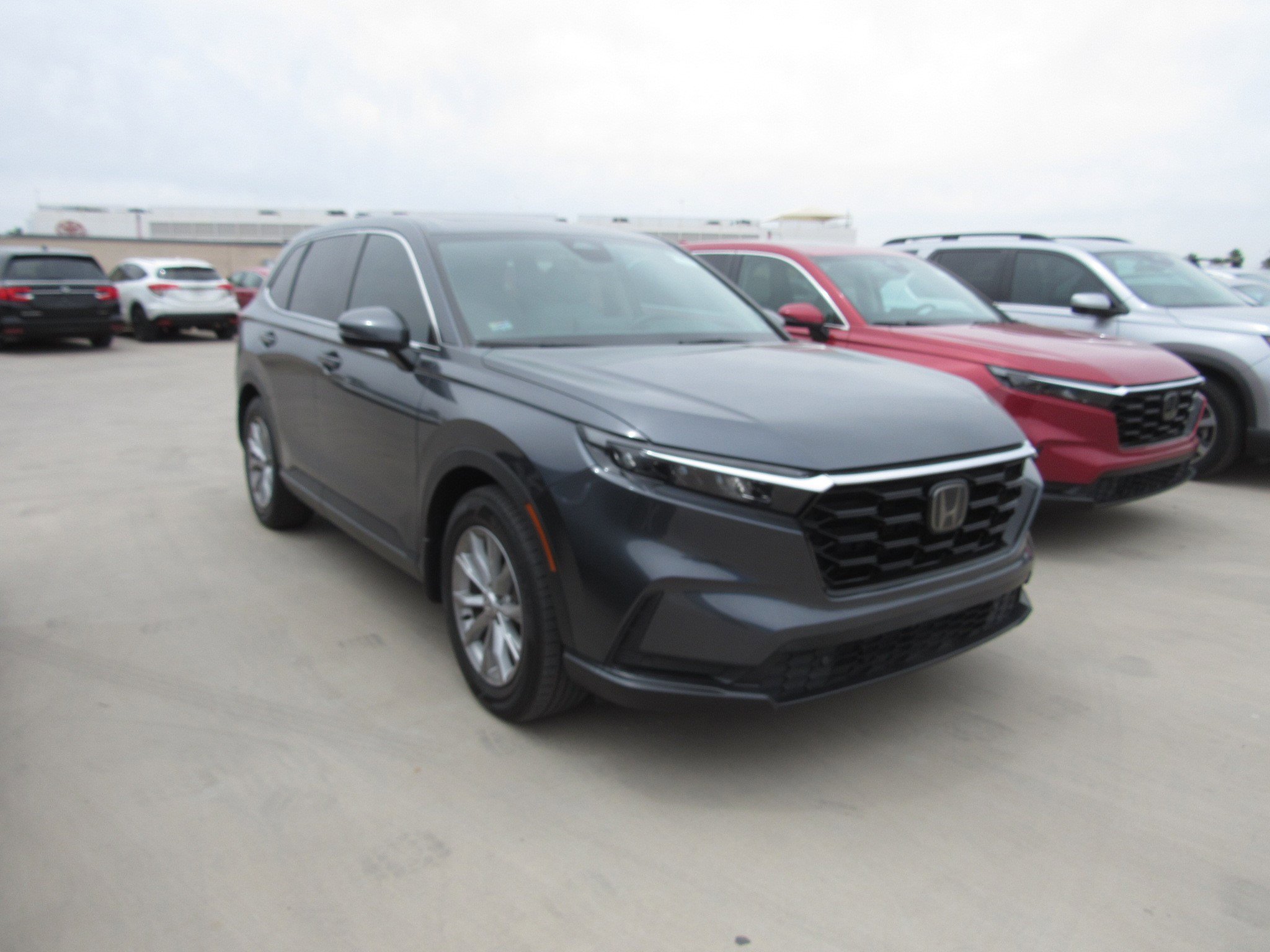 Used 2023 Honda CR-V EX-L image 2