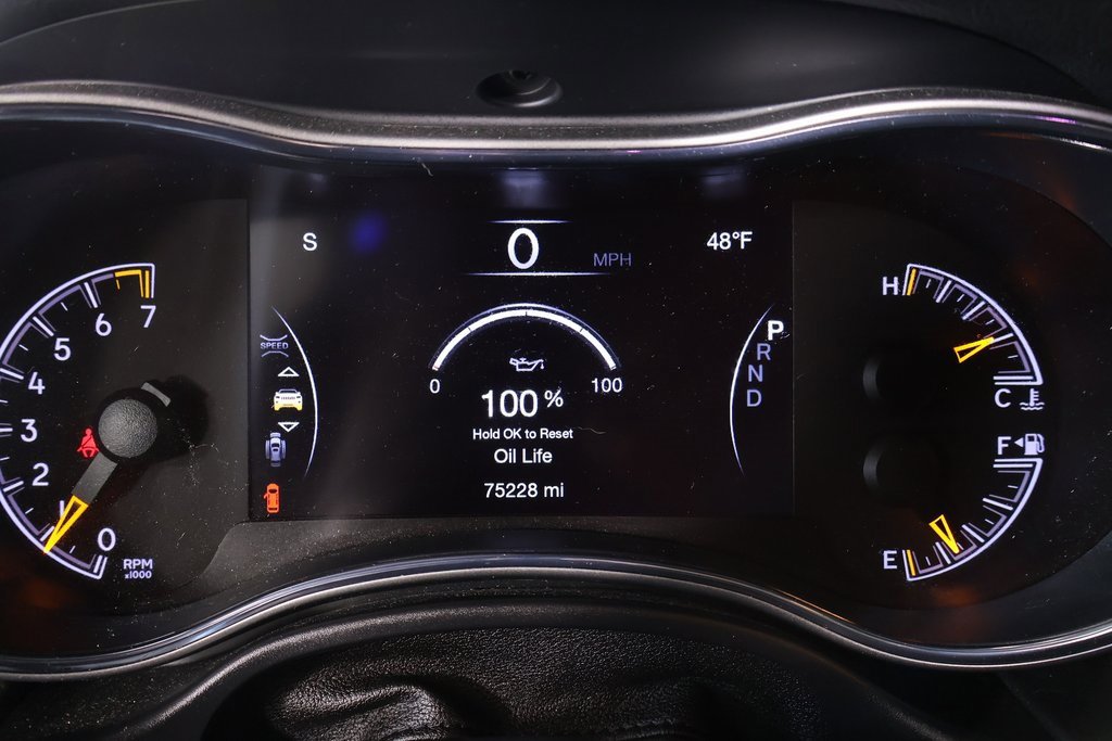 Used 2018 Jeep Grand Cherokee Trailhawk w/ Trailhawk Luxury Group image 4