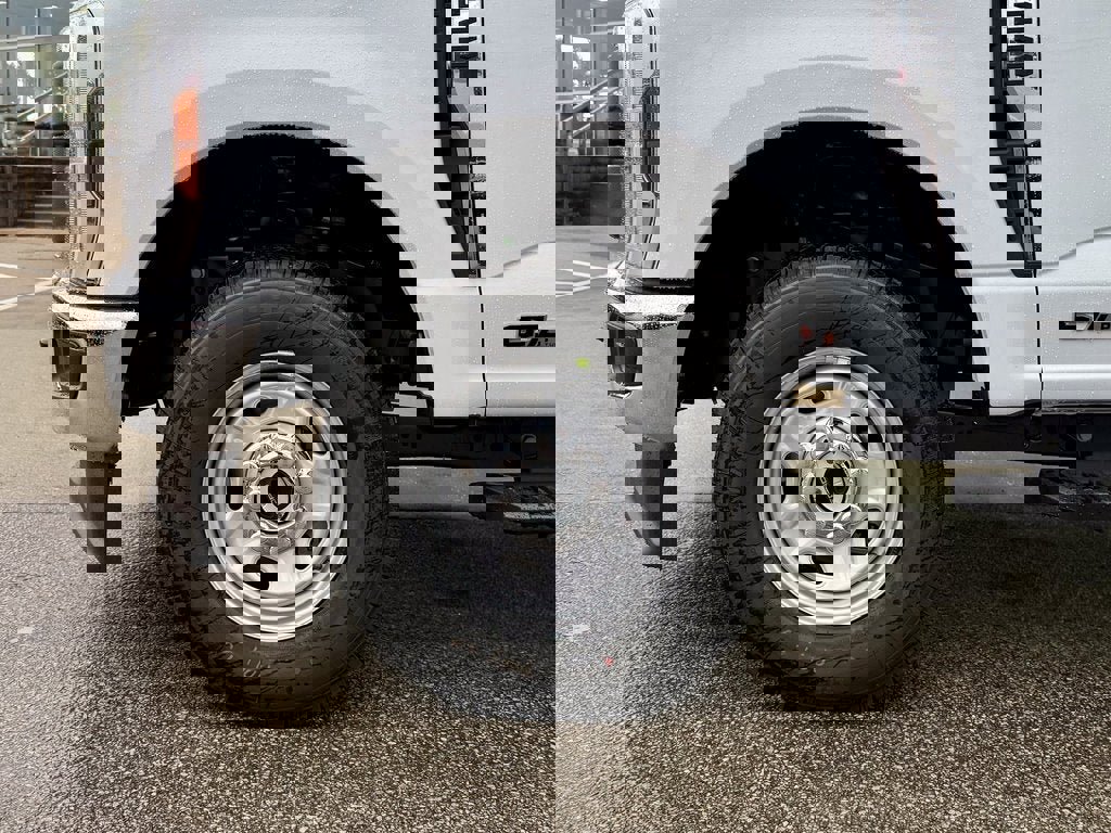 New 2026 Ford F250 XL w/ XL Chrome Package image 28