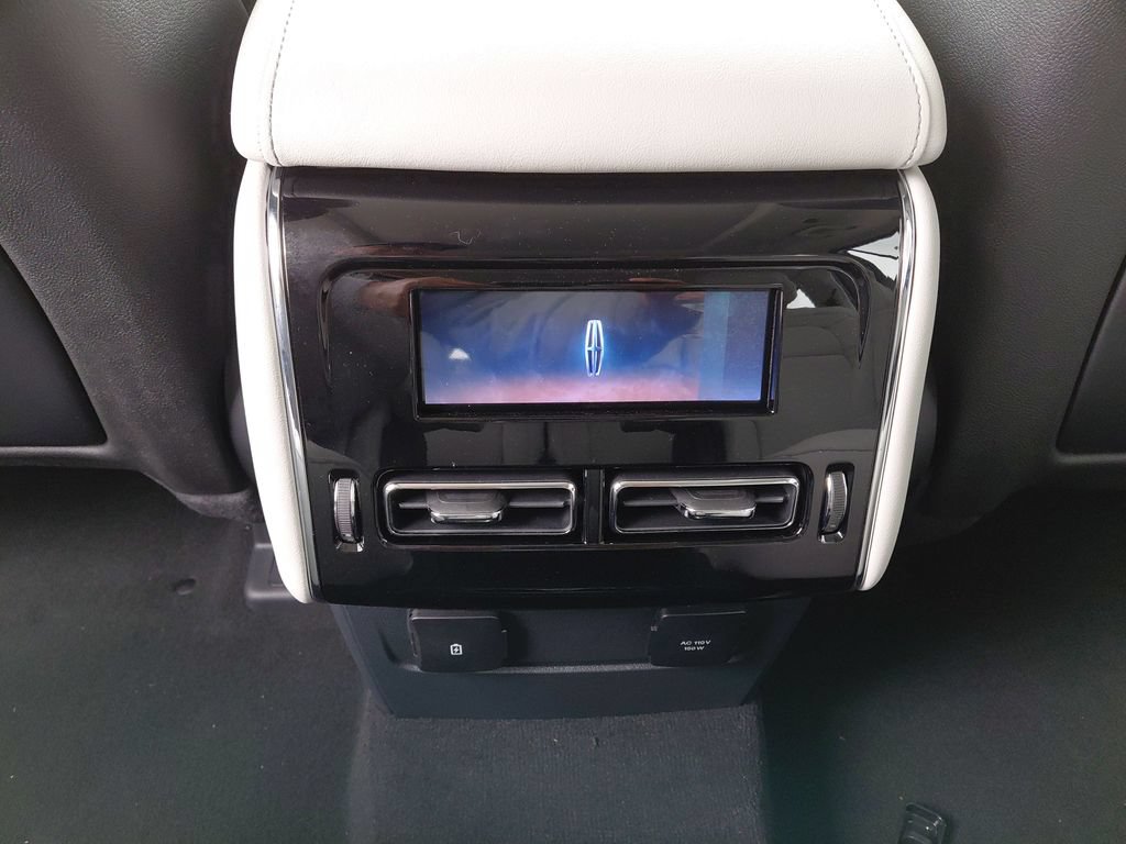 New 2026 Lincoln Aviator Reserve w/ Luxury Package AWD/4WD image 48