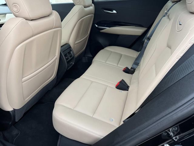 Certified 2024 Cadillac XT4 Luxury w/ Cold Weather Package image 12