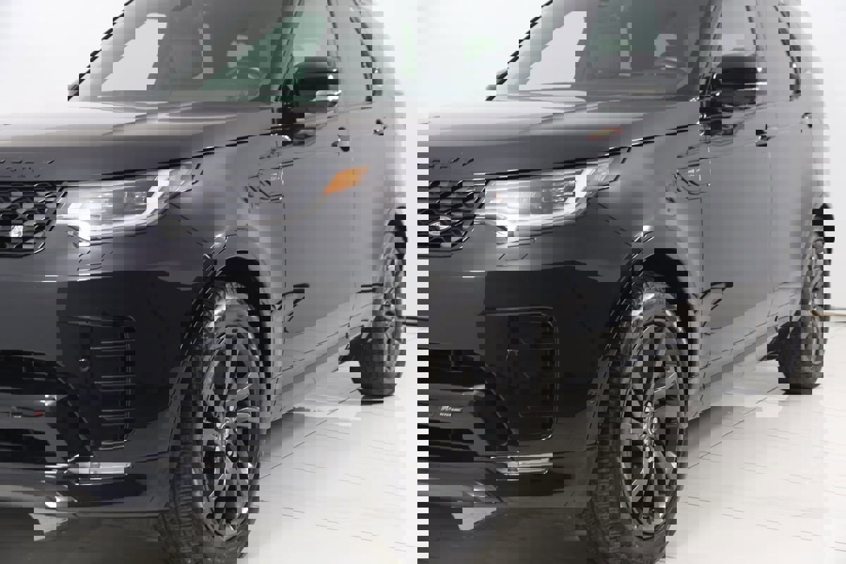 Used 2023 Land Rover Discovery S R-Dynamic image 61