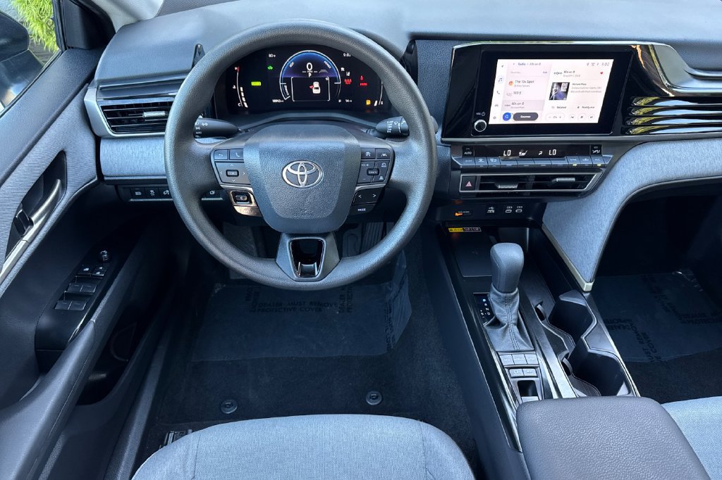 Used 2026 Toyota Camry LE FWD image 13