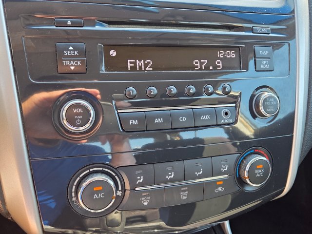 Used 2013 Nissan Altima 2.5 S FWD image 20