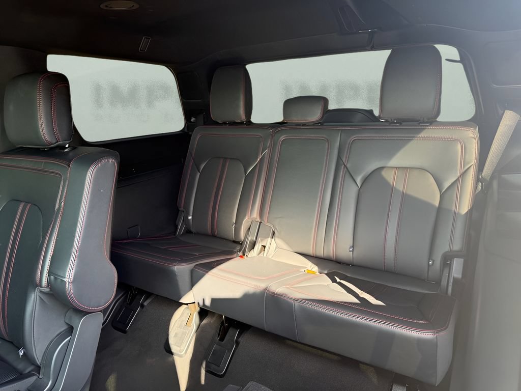 Used 2024 Ford Expedition Limited AWD/4WD image 31