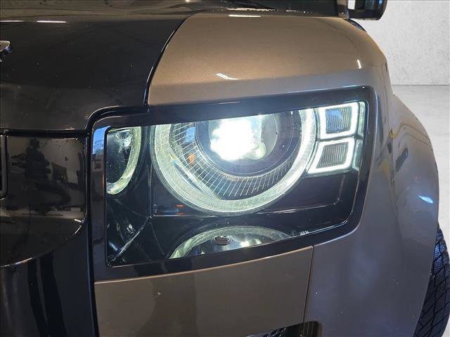 Used 2020 Land Rover Defender 110 X AWD/4WD image 30