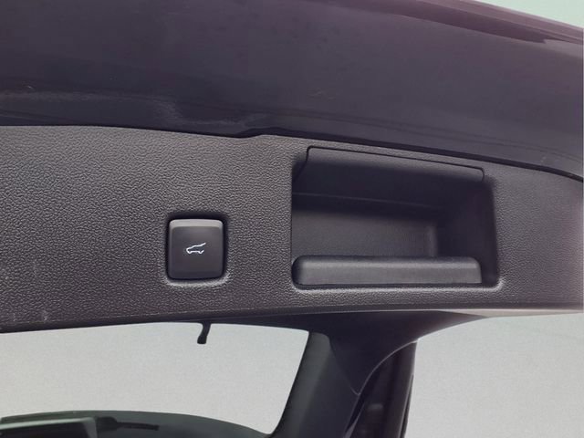 Used 2024 Ford Escape Platinum AWD/4WD image 11