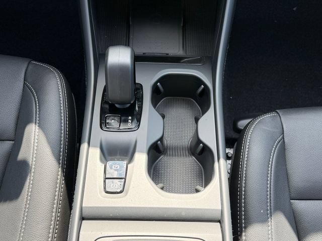 New 2026 Volvo XC40 B4 Core FWD image 17