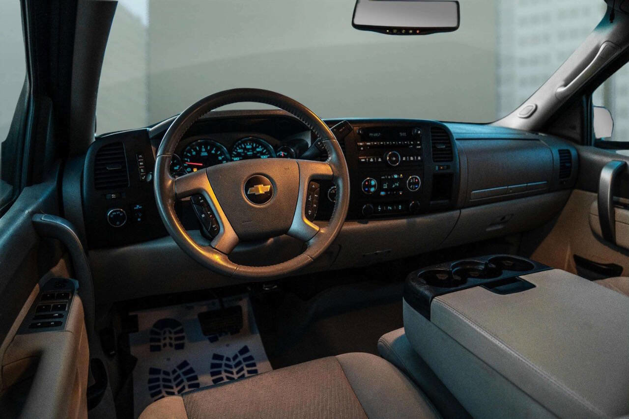 Used 2012 Chevrolet Silverado 1500 LT w/ All-Star Edition image 4