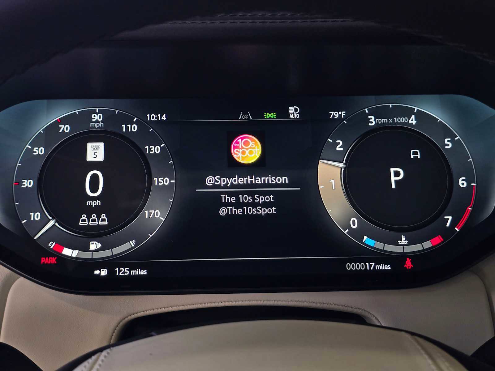 New 2026 Land Rover Range Rover SE image 25