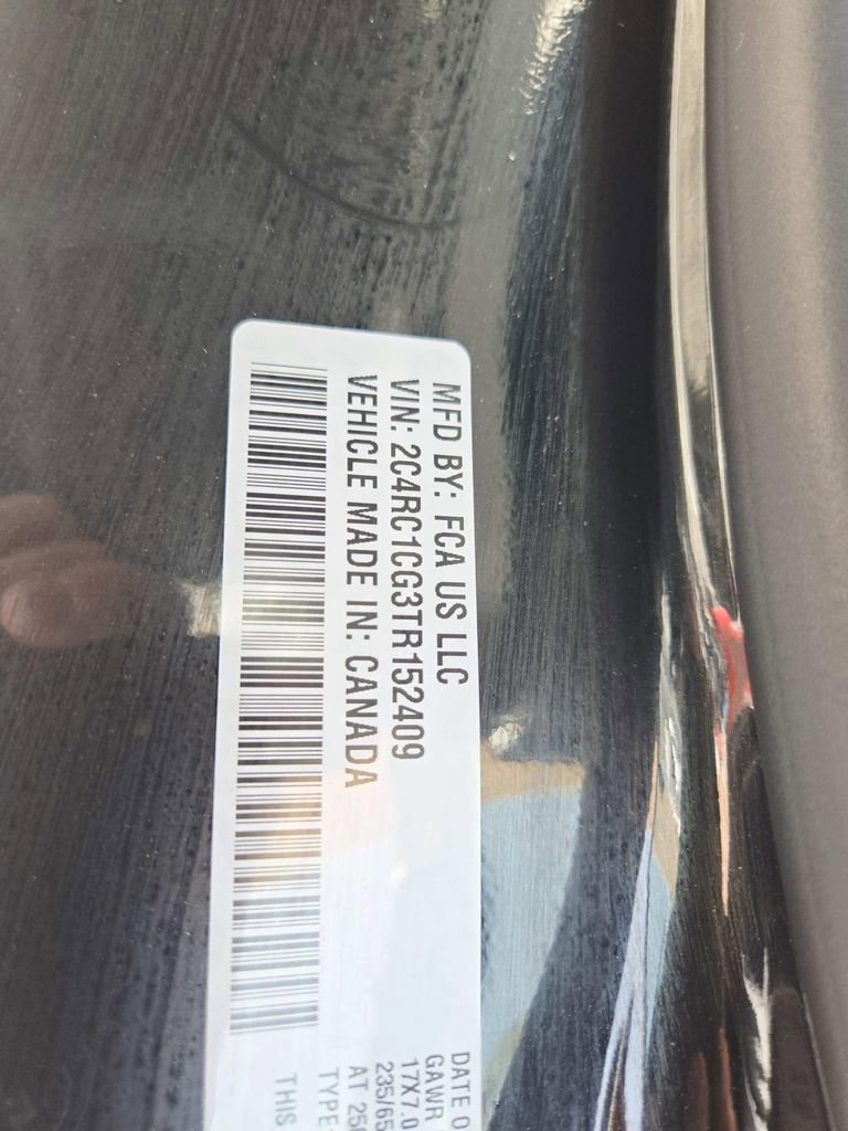 Used 2026 Chrysler Voyager LX image 37