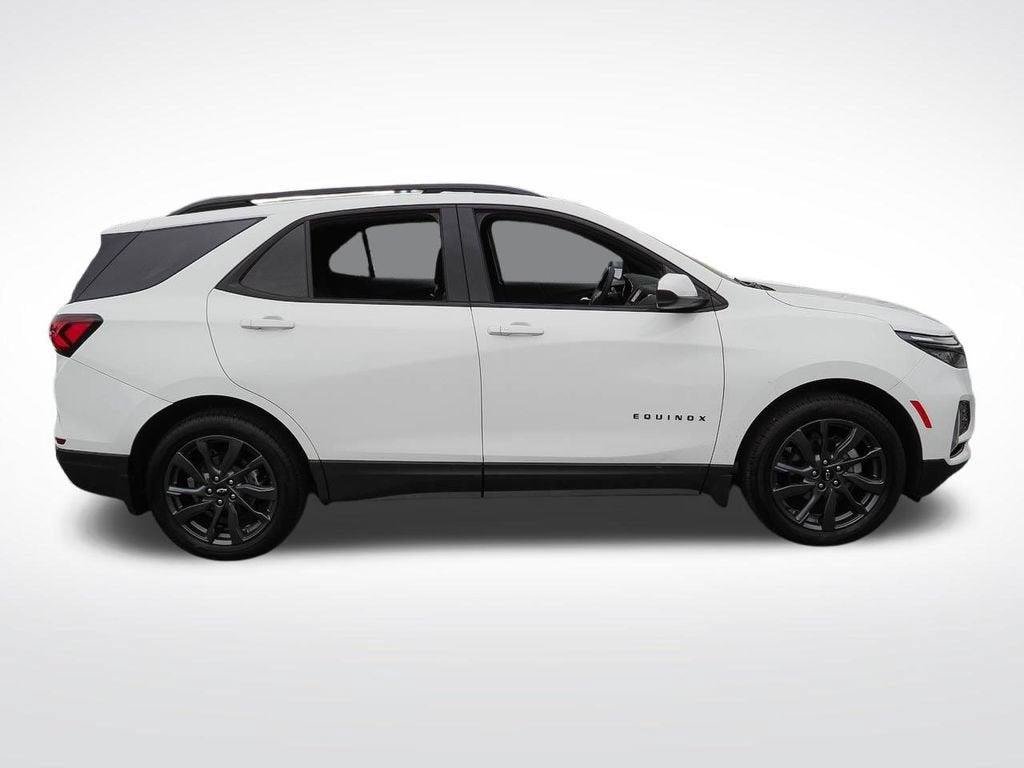 Used 2024 Chevrolet Equinox RS w/ LPO, Floor Liner Package FWD image 8