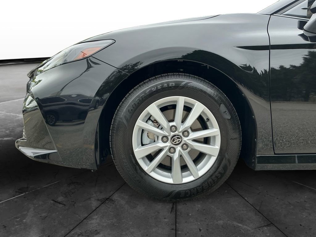 Used 2026 Toyota Camry LE w/ Convenience Package FWD image 15