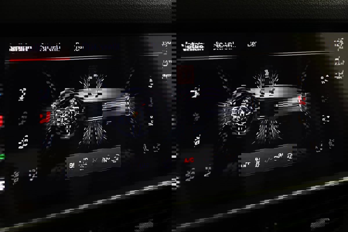 Used 2023 Porsche Cayenne image 68