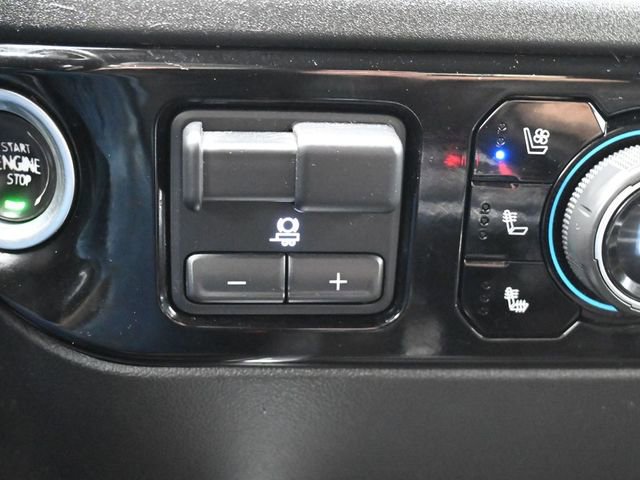 Used 2023 Chevrolet Silverado 1500 LTZ w/ LTZ Convenience Package II AWD/4WD image 32