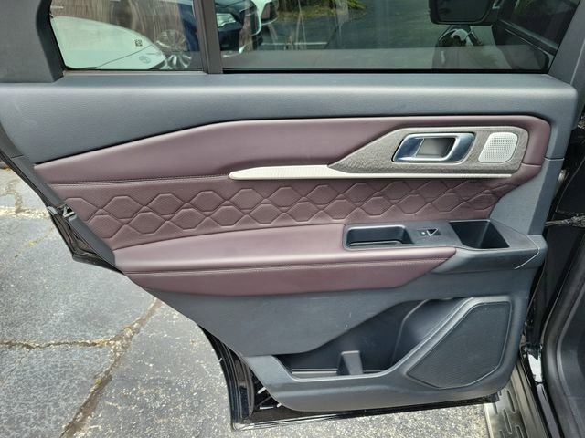Used 2025 Ford Explorer Platinum w/ Ultimate Package image 30