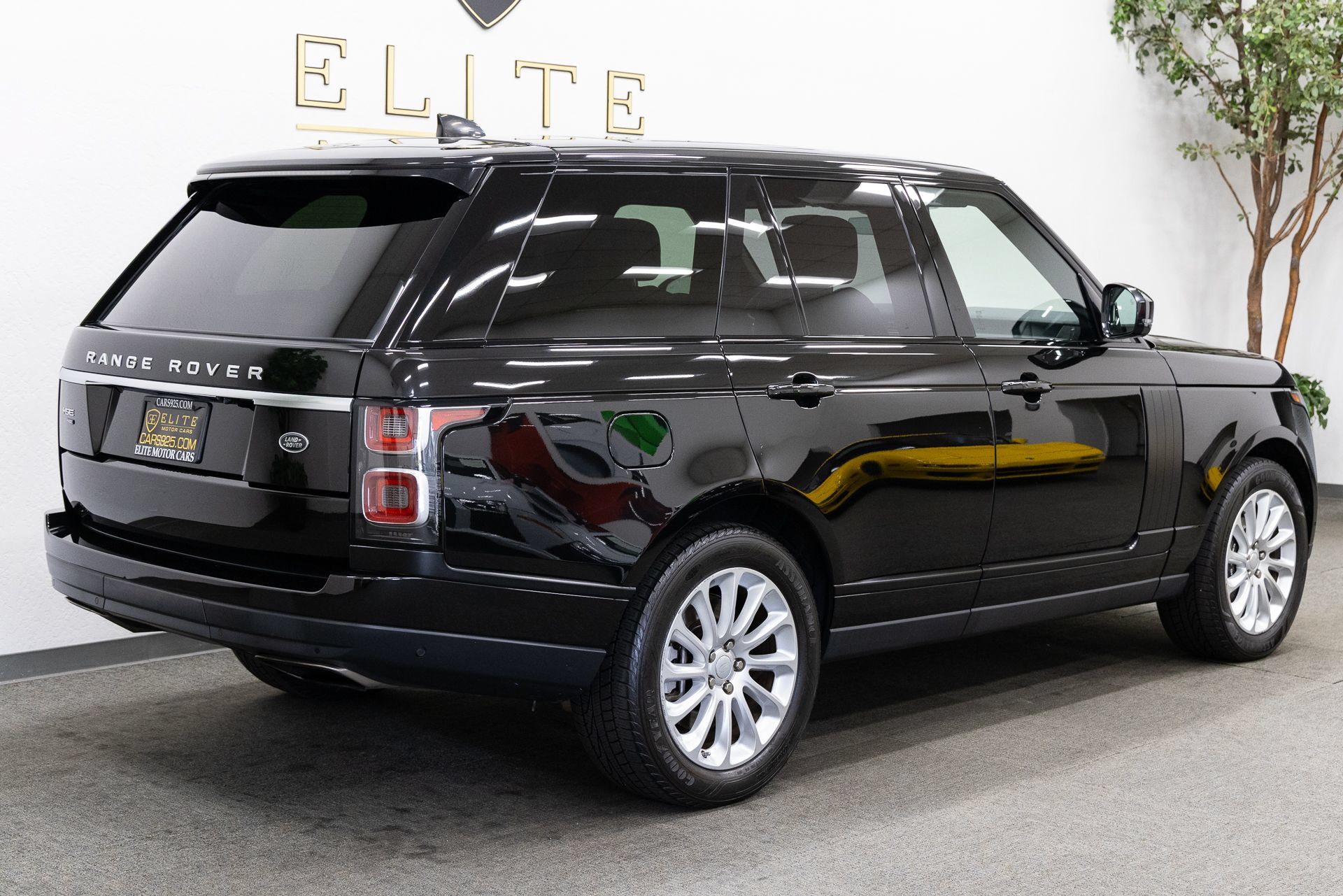 Used 2020 Land Rover Range Rover HSE AWD/4WD image 9