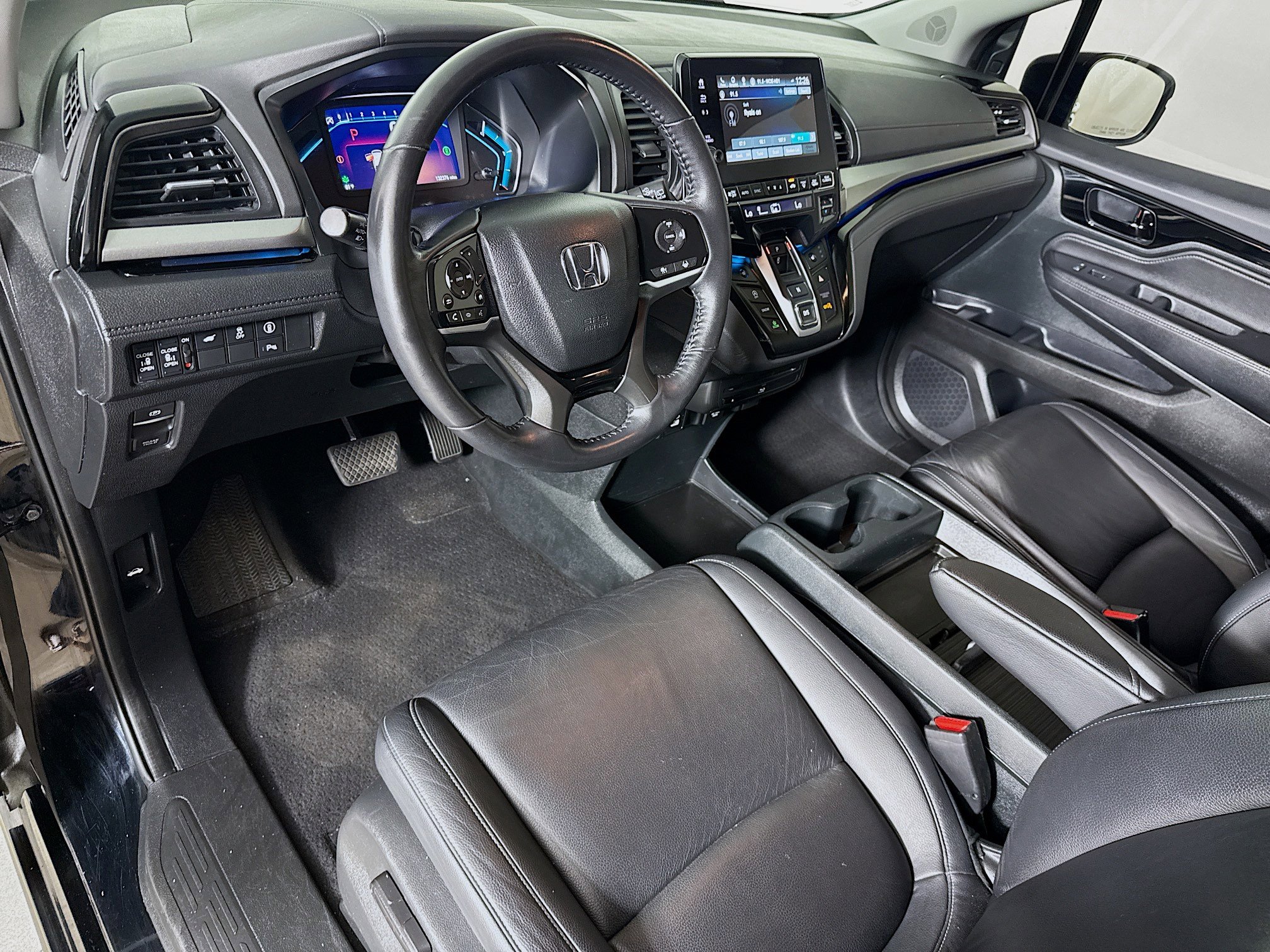 Used 2023 Honda Odyssey Touring image 8