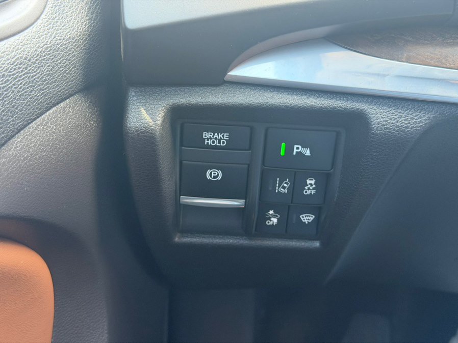 Used 2018 Acura MDX w/ Advance & Entertainment AWD/4WD image 25