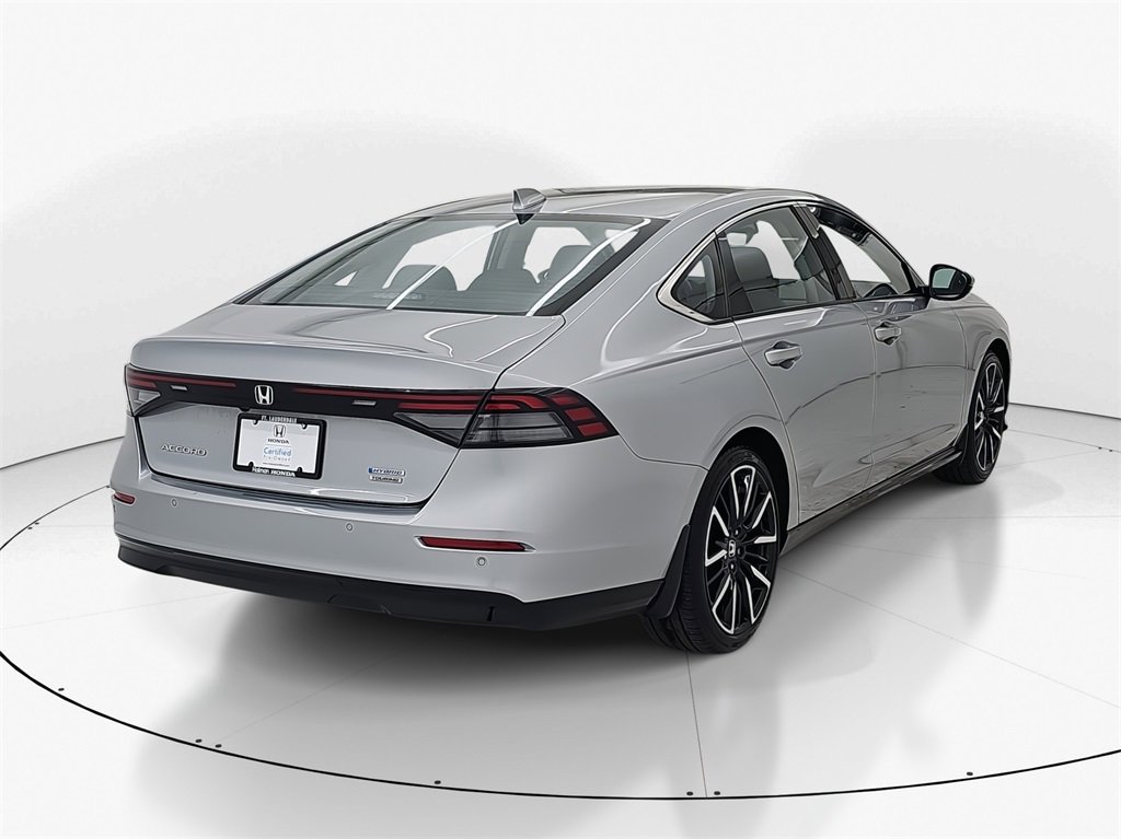 Used 2023 Honda Accord Touring image 6