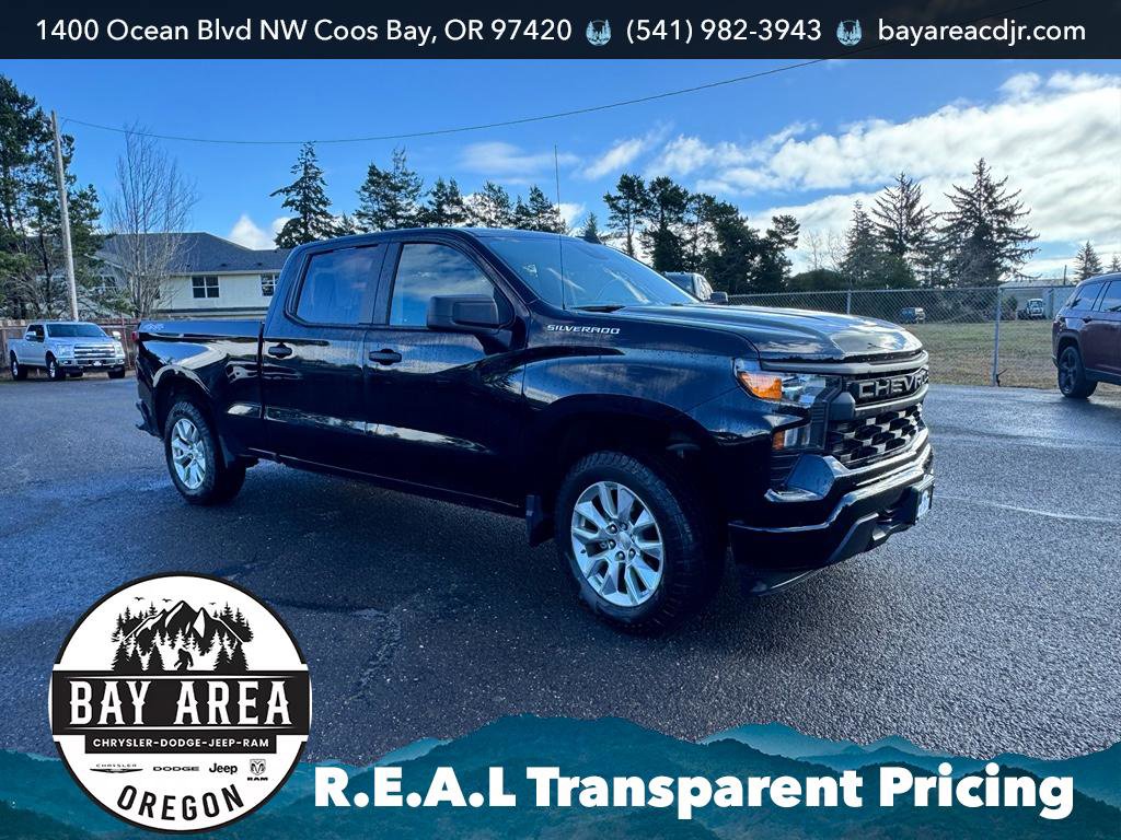 Used 2024 Chevrolet Silverado 1500 Custom image 3