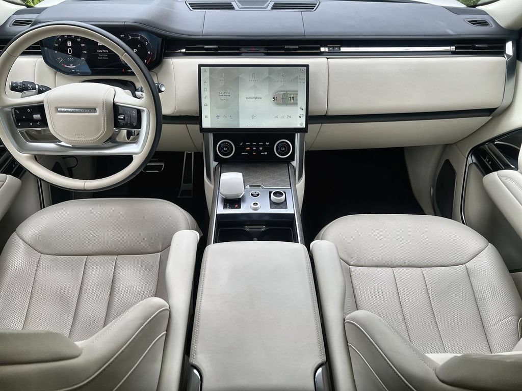 Certified 2023 Land Rover Range Rover SV AWD/4WD image 12