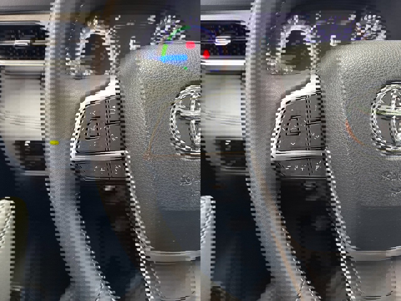 Certified 2024 Toyota Highlander XLE image 21