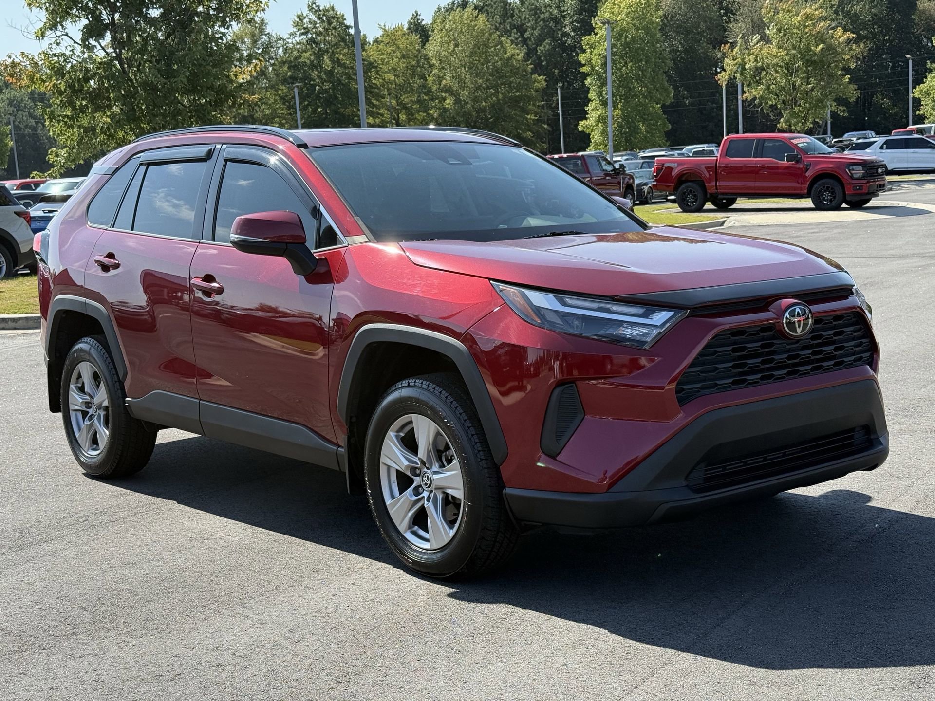 Used 2022 Toyota RAV4 XLE image 32
