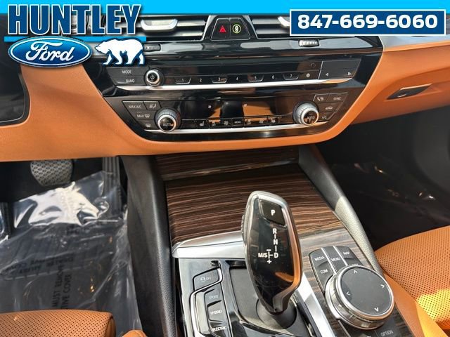 Used 2023 BMW 530e xDrive w/ Premium Package image 22